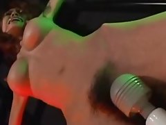 Kichik osiyo bog'langan va toyed