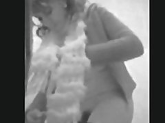 Yashirin shisha qilli qiz