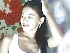 Kichik ko'krak osiyo mushuk ko'rsatish