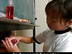 Yaponiya cutie itsuki wakana wanks qattiq dik uncensored